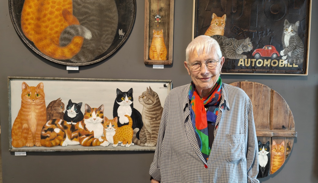 Gisela Buomberger stellt die Tierwelt auf ihren Kunstwerken liebevoll dar.