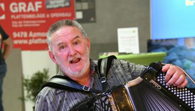 Christian «Hitsch» Jäger sorgte beim Wartauer Stübli für Unterhaltung. 