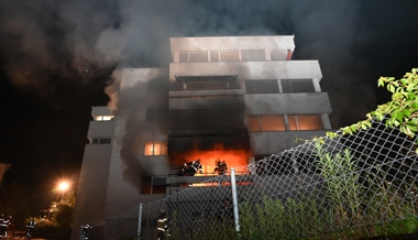 Hund stirbt bei Wohnungsbrand