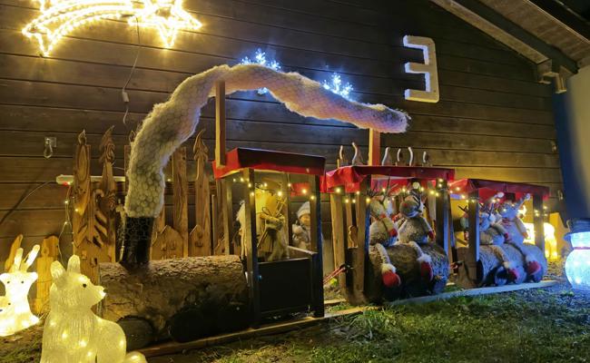 Von mini bis monumental: Adventsfenster und ihre Vielfalt