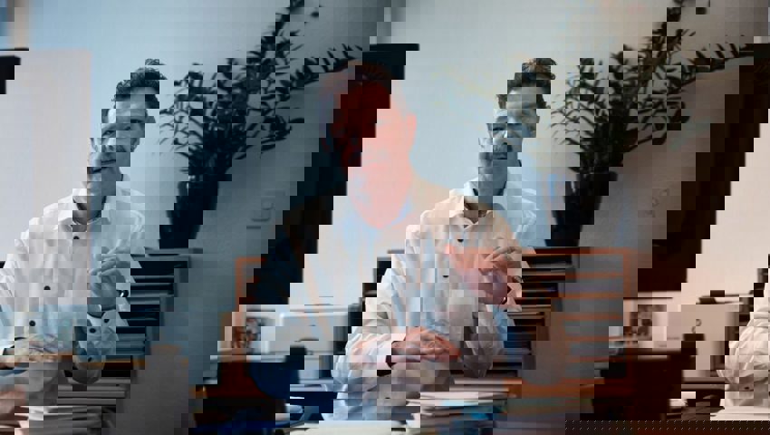  Gemeindepräsident Bertrand Hug bearbeitet 2022 verschiedenste Dossiers. 