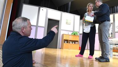 Die Heimatbühne spielt eine Komödie voller Überraschungen