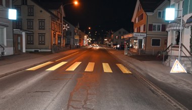 Bub auf Zebrastreifen angefahren und ins Spital gebracht
