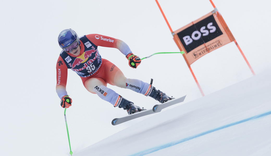 Glück im Unglück: Nach seinem Sturz kurz nach der Hausbergkante konnte Josua Mettler selbstständig auf den Skiern ins Zielgelände fahren.