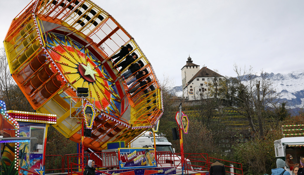 Spass und Begegnung am bunten Jahrmarkt