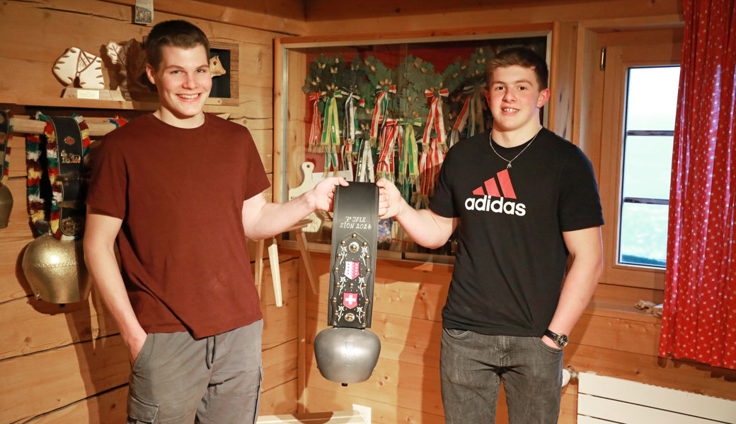 Erstmals an einem grossen Fest bei den Aktiven am Schwingen: Johannes Eggenberger (links) und Daniel Gasenzer. 