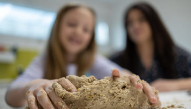 Patinnen und Paten gesucht für Kinder von Eltern mit psychischer Beeinträchtigung