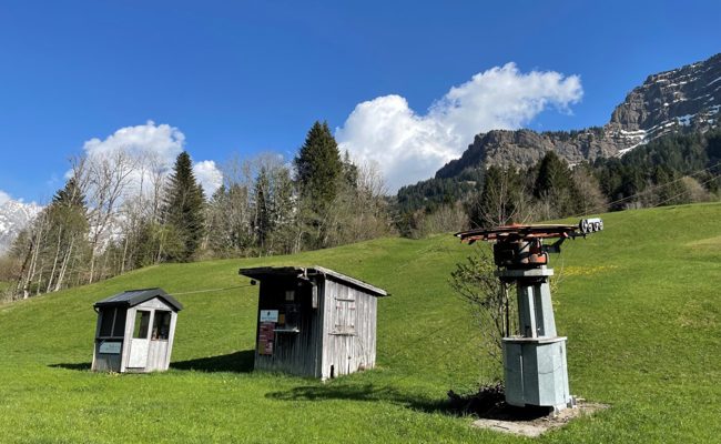 Die stillgelegten Skilifte sollen weg, selbst wenn es die Gemeinden zahlen müssen