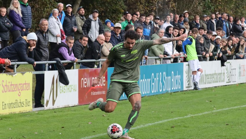  Fussballfest in Buchs: Zum Spitzenkampf FC Buchs gegen FC Bad Ragaz fanden sich etwa 500 Zuschauer auf dem Sportplatz Rheinau ein. 