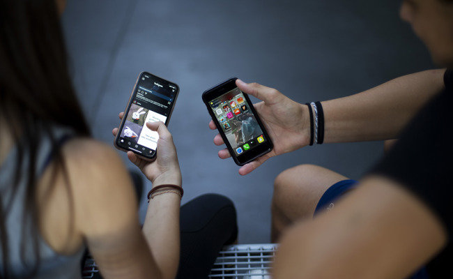 Eigenverantwortung ade: Schulen führen Smartphone-Verbot ein