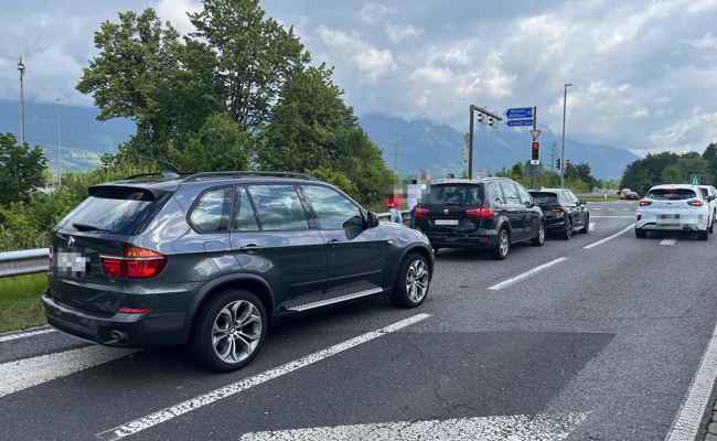 Auffahrkollision zwischen drei Autos