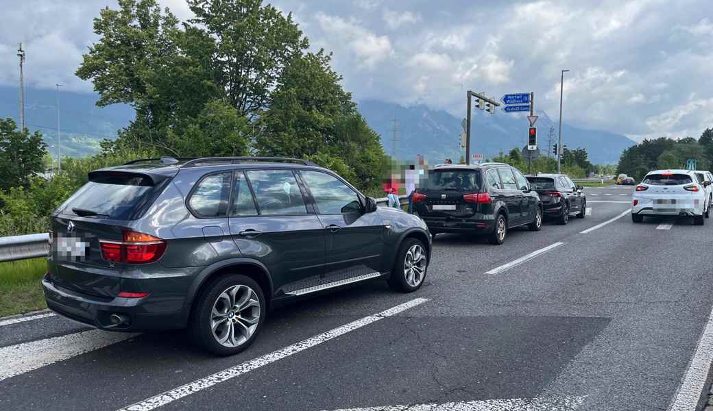 Auffahrkollision zwischen drei Autos