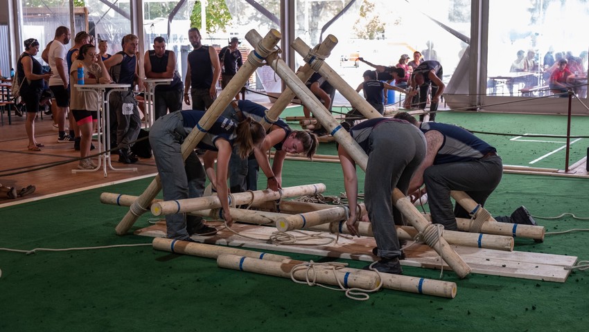 Die Buchser Mannschaften verstanden ihr Handwerk beim Gruppenschnüren, als es galt, eine Brücke zu bauen. Die Buchser Mannschaften verstanden ihr Handwerk beim Gruppenschnüren, als es galt, eine Brücke zu bauen.