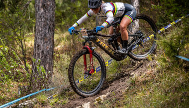 E-Mountainbikefahrerin Nicole Göldi sichert sich vorzeitig den Gesamtweltcup