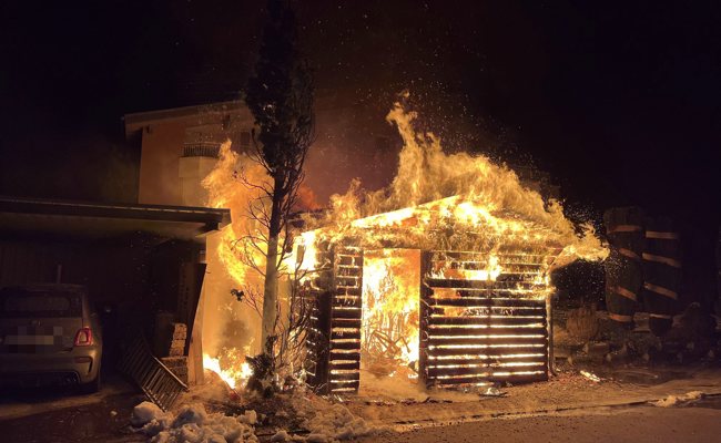 50'000 Franken Schaden: Geräteschuppen abgebrannt