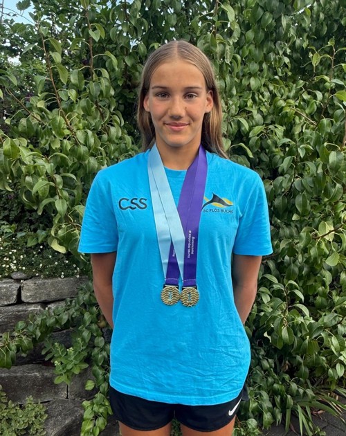 Gold über 100 Meter und 200 Meter Rücken: Layla Hitzert aus Sevelen.