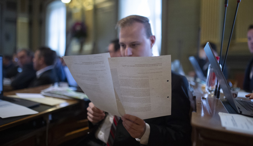 Bevor Gesetze, Gesetzesänderungen und Beschlüsse in den Kantonsrat kommen, werden die Inhalte der teils umfangreichen Unterlagen dazu von vorberatenden Kommissionen diskutiert. 