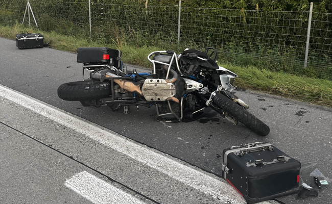 Auffahrkollision mit drei Fahrzeugen – ein Verletzter und 20'000 Franken Schaden