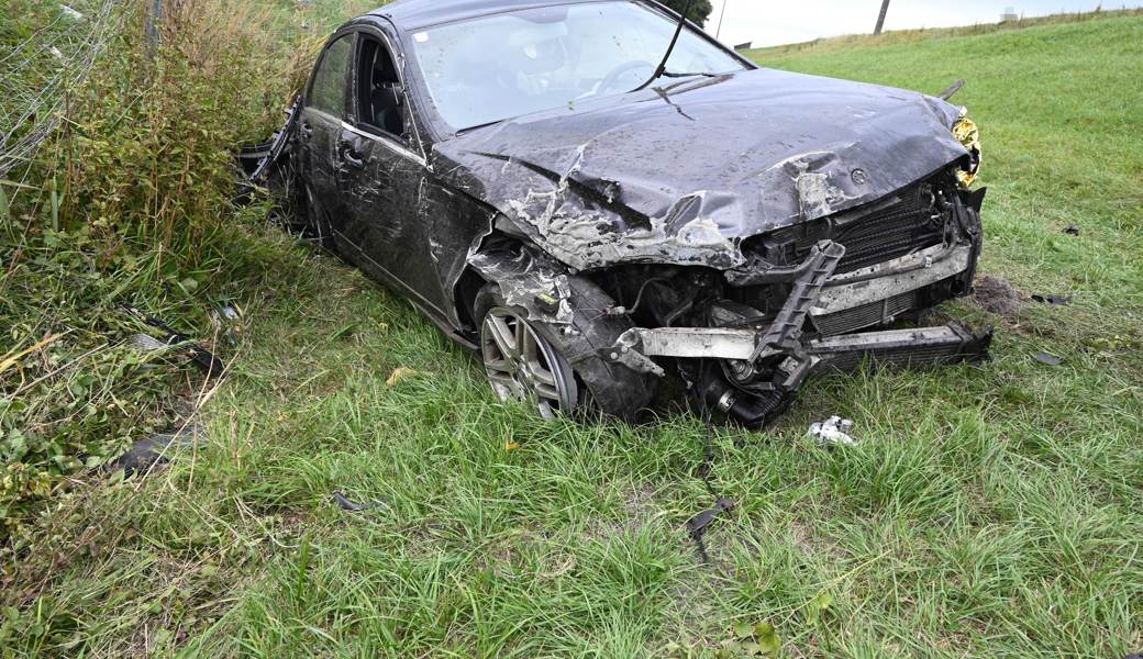 Zerstört: Beim Unfall erlitt der Fahrer lebensbedrohliche Verletzungen.