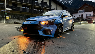 Lenker übersieht vortrittsberechtigtes Auto