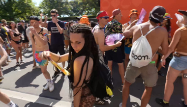Hot, hot, hot: Videostream von der Streetparade