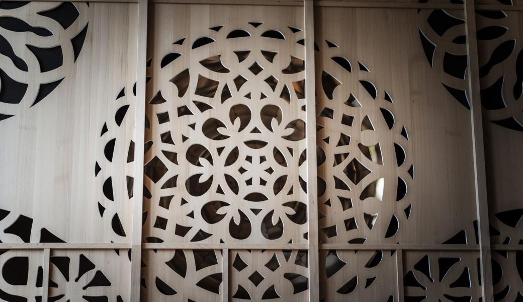 Dahinter verbergen sich Klangspiegel: Blick in das Klanghaus Toggenburg am Schwendisee