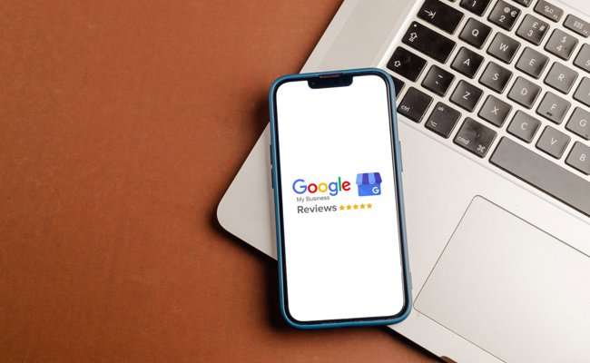 Schlechte Google-Rezensionen bleiben im Netz: Handelsgericht schmettert Forderungen von Fitnessunternehmer ab