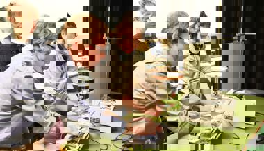 Physik zum Anfassen: Lehrlinge schnuppern bei der Fachhochschule OST an Wissenschaften