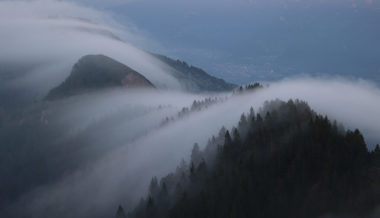 Bildergalerie: Das herbstliche Wetterduell zwischen der Sonne und dem Nebel
