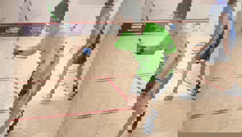  Nach verlorenen ersten Satz fing sich Valentin Rapp rasch und gewann sein Match mit 3:1. 