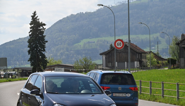 Für nur ein Dezibel müssen Tausende langsamer fahren