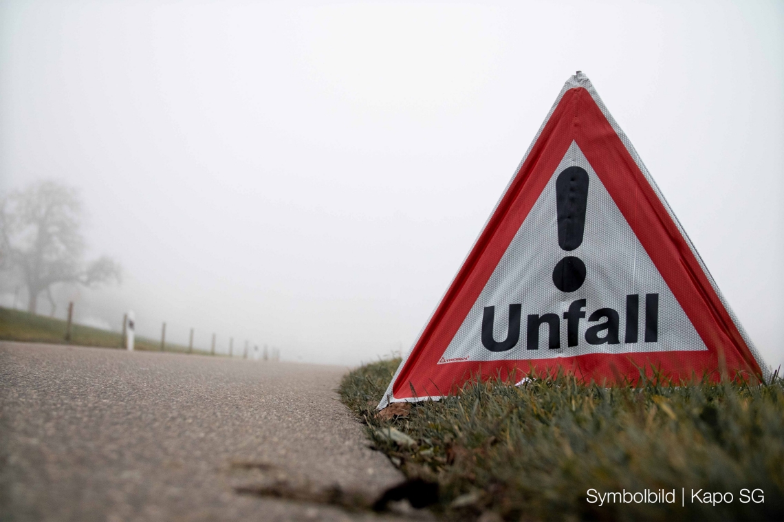 Autofahrer verletzt sich bei Auffahrkollision auf der A13