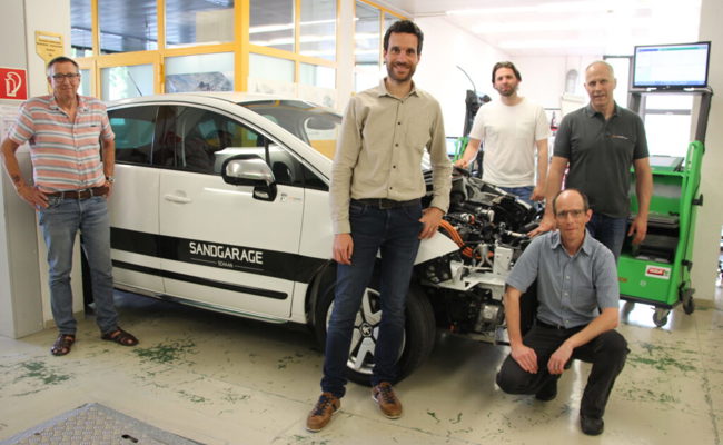 BZBS ist bestens gerüstet für die Hochvoltausbildung der Autoberufe