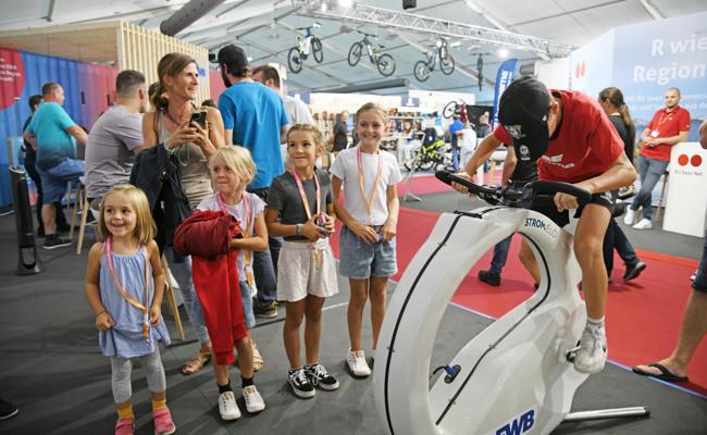 Fröhliche Stimmung am ersten Wiga-Wochenende
