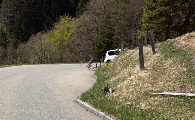 Mit Mofa verunfallt und ins Spital geflogen