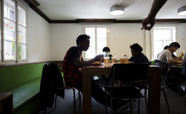 17 Sprachen heissen willkommen - mit Know-how von hier