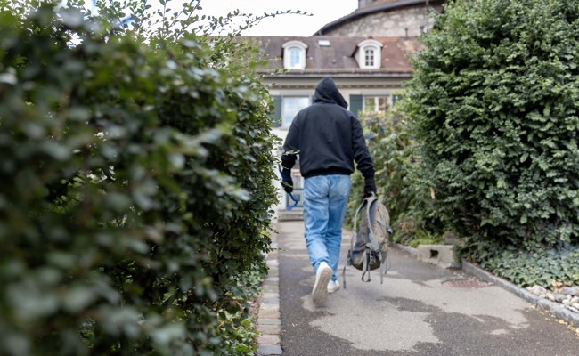 Einbrecher unterwegs Wertgegenstände und Bargeld geklaut