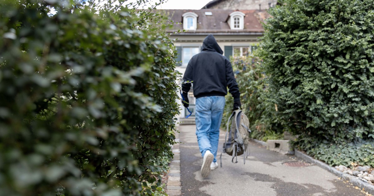 Einbrecher unterwegs Wertgegenstände und Bargeld geklaut