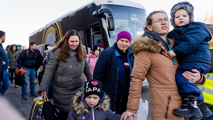  Auf der Flucht: Vor allem Frauen und Kinder verlassen derzeit die Ukraine. 