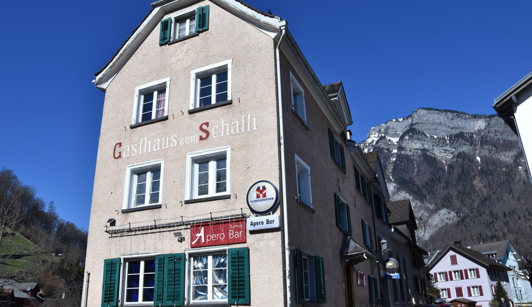 Tötung an der Melser Fasnacht: Regenschirm war die Tatwaffe