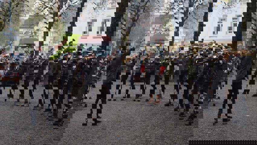  Die Näblschränzer und die Junggugga treten am 11.11. erstmals zusammen auf. 