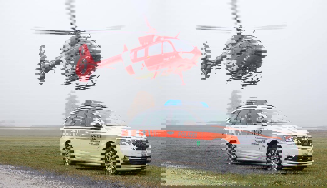 Zwei der drei Verunfallten wurden ins Spital geflogen.