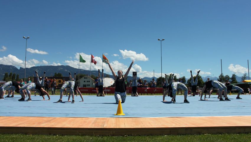  In Balgach mit Konzentration die Bestleistung abgerufen: Die Team- Aerobic-Truppe vom STV Gams. 