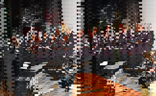 Besinnliche Klänge und feierlicher Chorgesang für den Frieden in der Welt