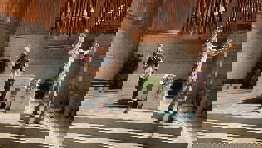  Caroline Capiaghi erzählt Märchen und Mythen. 