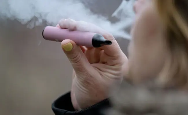 Widerstand gegen Einweg-E-Zigaretten nimmt zu: Kommt ein Verkaufsverbot?