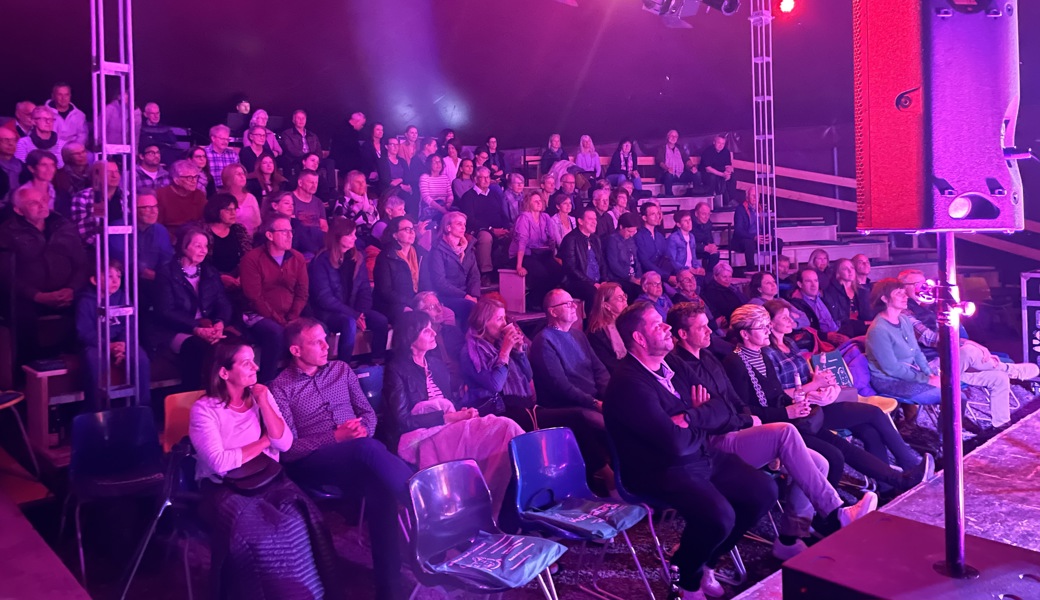 Ticketverlosung: Wohlklingendes mit viel Humor Ticketverlosung: Wohlklingendes mit viel Humor