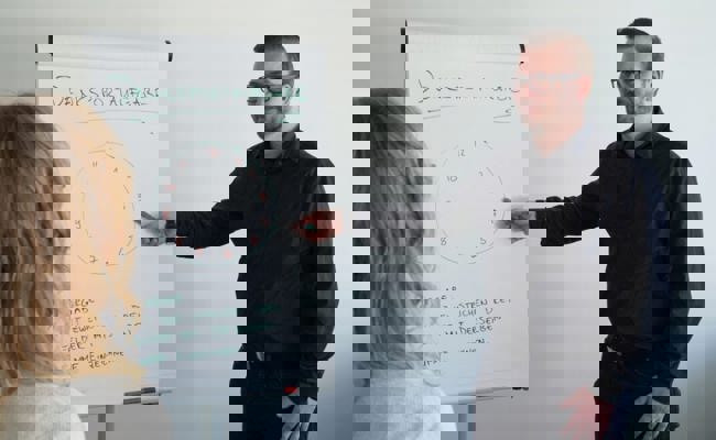 Junge Erwachsene erhalten dank «Rheinspringen» Hilfe beim Sprung ins Berufsleben