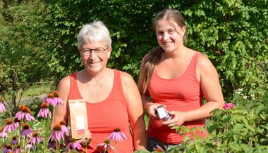 Mutter und Tochter bringen die Heimat in die Teetasse