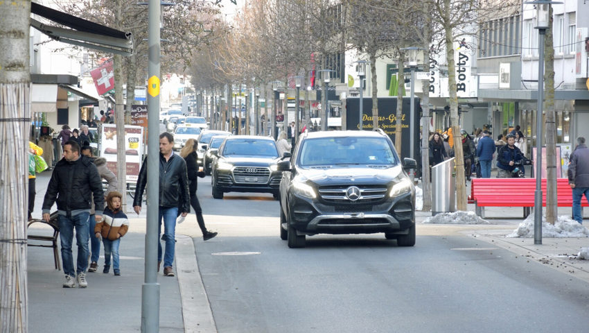  Laut Buchser Stadtrat befürchtet das Gewerbe eine geringere Wahrnehmung, wenn die Bahnhofstrasse schlechter zu erreichen sei. 